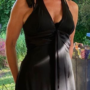 Black Alyn Paige Halter Dress sz Med
